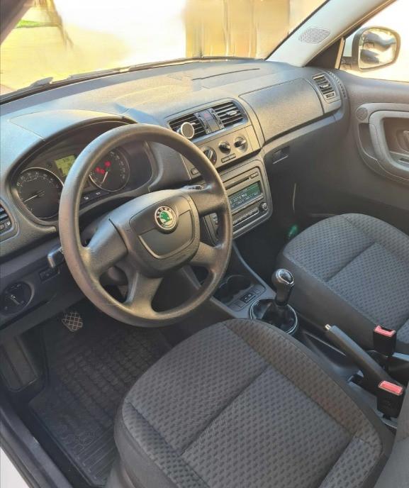 Skoda Fabia 1 6 TDI Ambition 5 190 eur