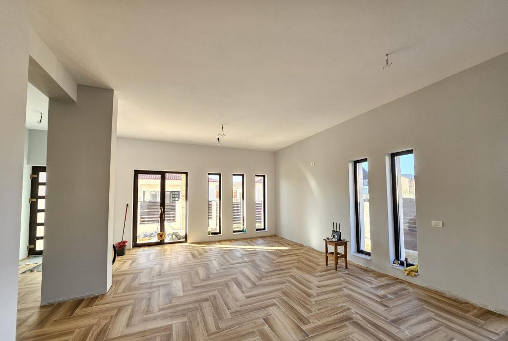 Casa deosebita pe parter constructie 2025 Stefanesti 203000 euro