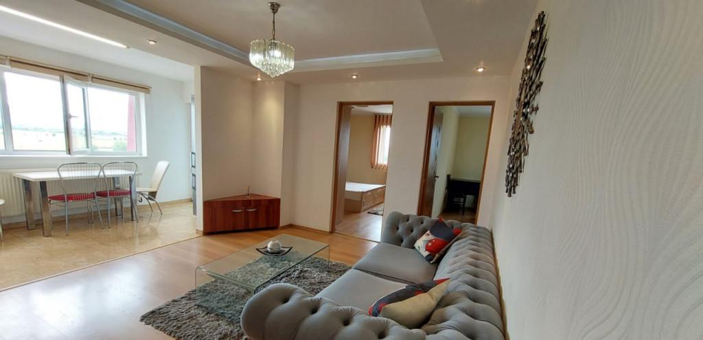 Apartament 4 camere zona Strand