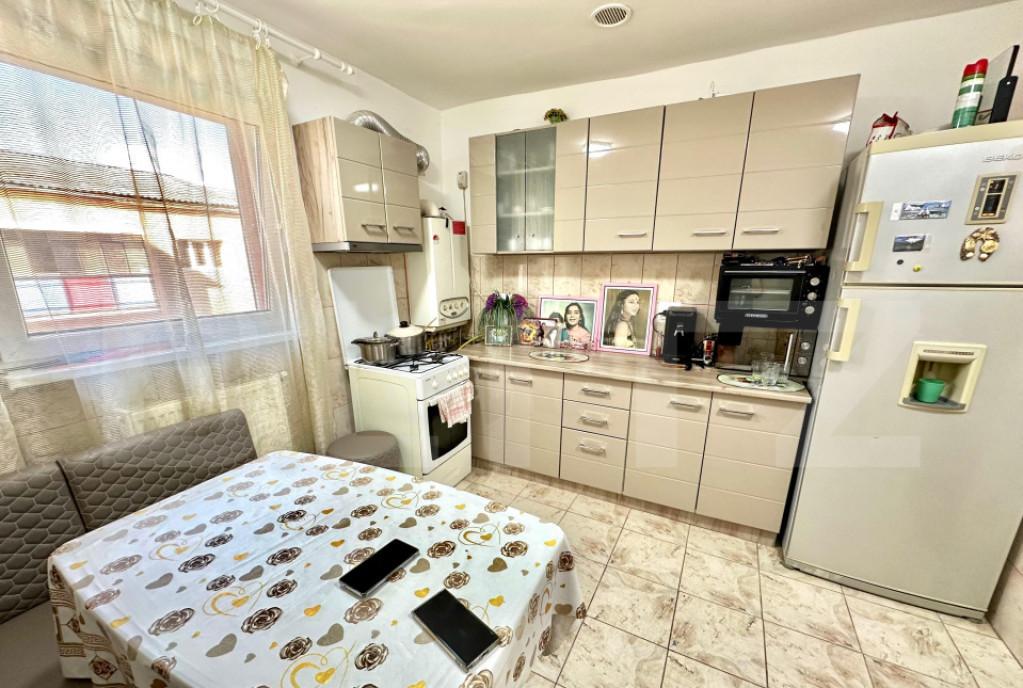 Casa de vanzare 83 70 mp teren 413 mp zona Modern