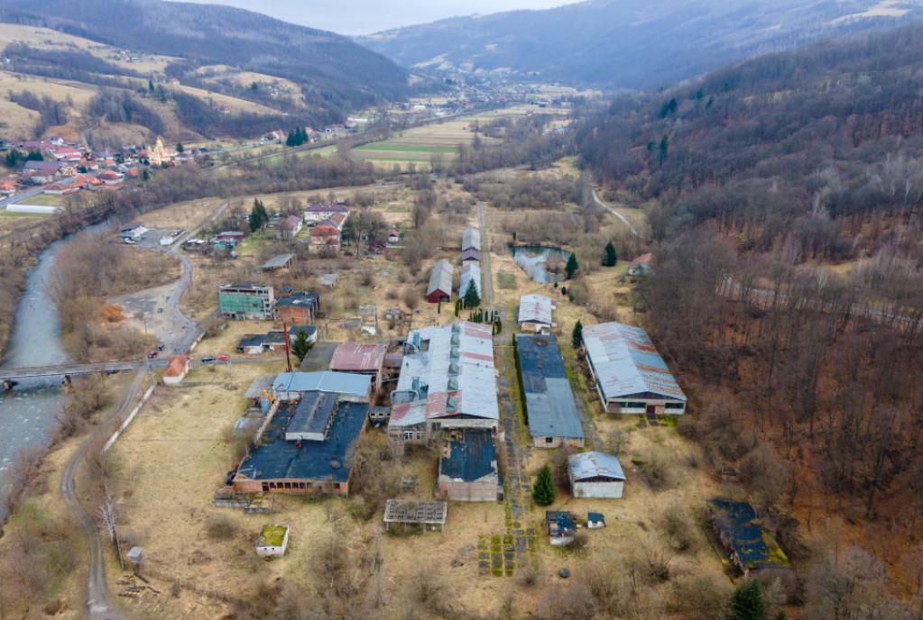 Teren si spatii industriale com Negreni sat Bucea jud