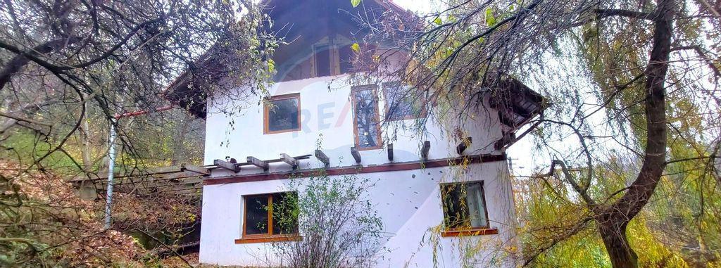 Casa cu teren de 1000mp in inima Brasovului