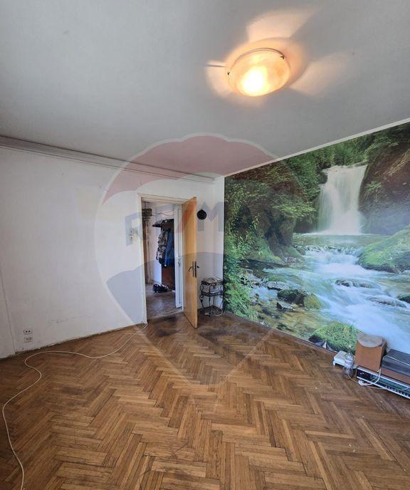 De vanzare Apartament cu 3 camere in zona Titan