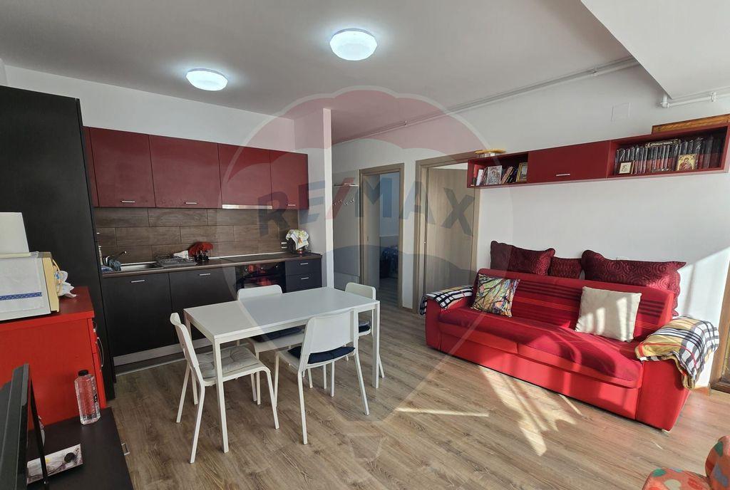 De vanzare Apartament cu 3 camere club lac snagov