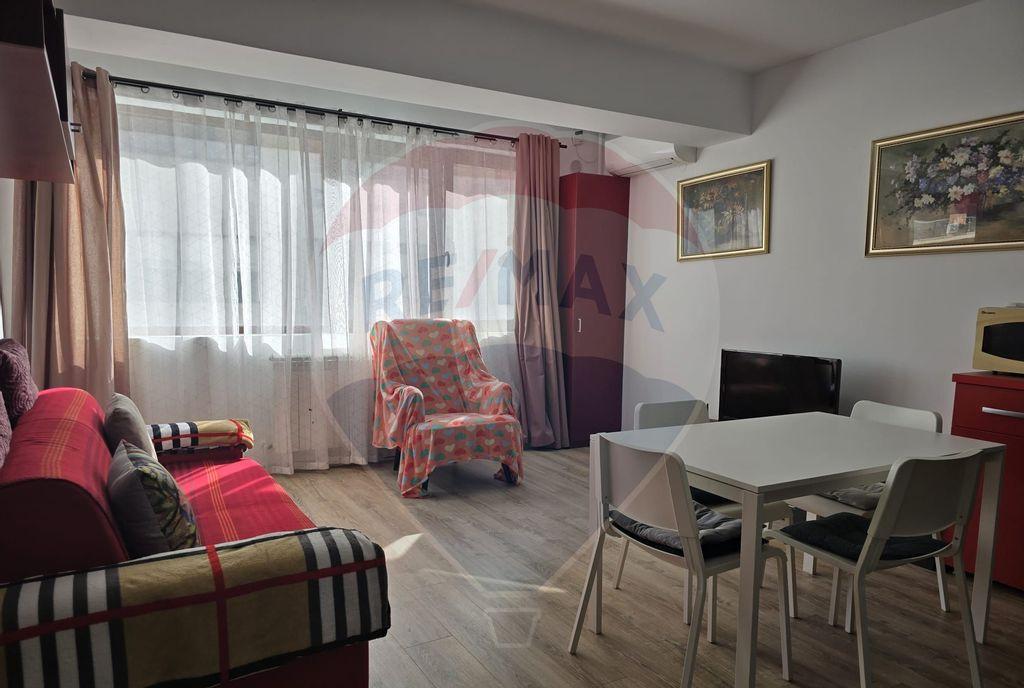 De vanzare Apartament cu 3 camere club lac snagov
