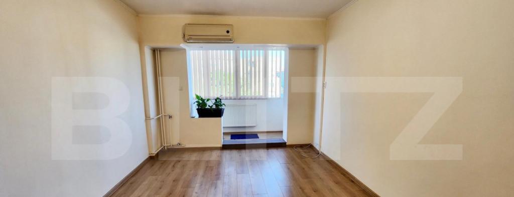 Apartament cu 4 camere semidecomandat tip D 85 mp Calea