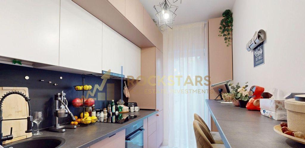 Apartament 2 camere Bloc Nou Curte 50 mp Loc Parcare