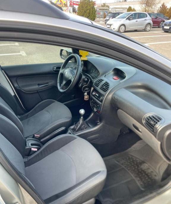 Peugeot 206 Break an 2006 1 350 eur