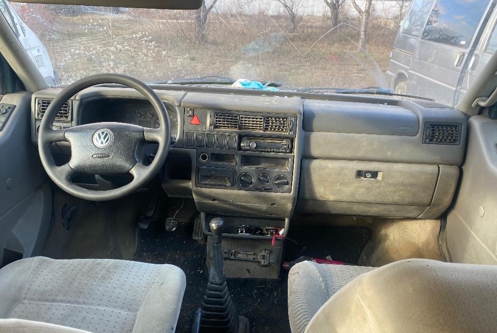 VW TRANSPORTER T4 / 2 buc/ 1999/ 5 locuri / 2 lei/Kg 650 eur