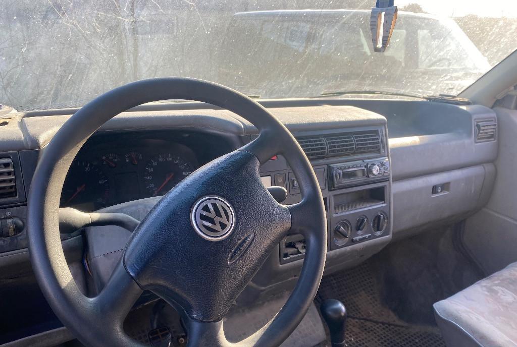 VW TRANSPORTER T4 / 2 buc/ 1999/ 5 locuri / 2 lei/Kg 650 eur
