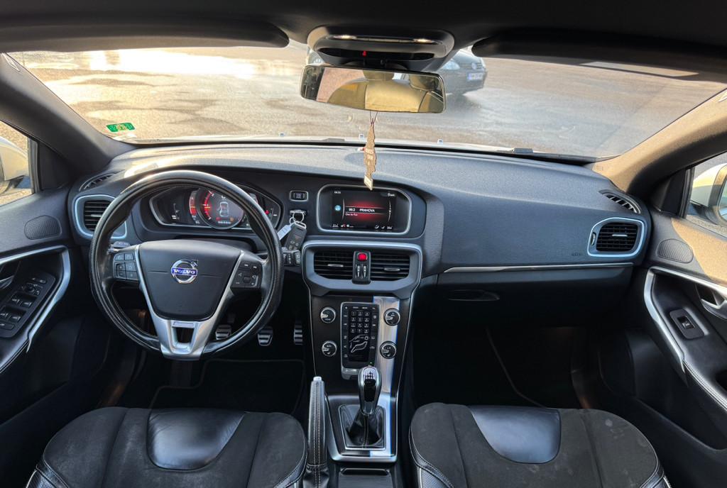 Volvo V40 R-Design 2 0 7 850 eur