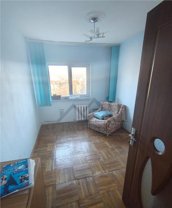 Apartament 3 camere zona Primarie Valea Lupului