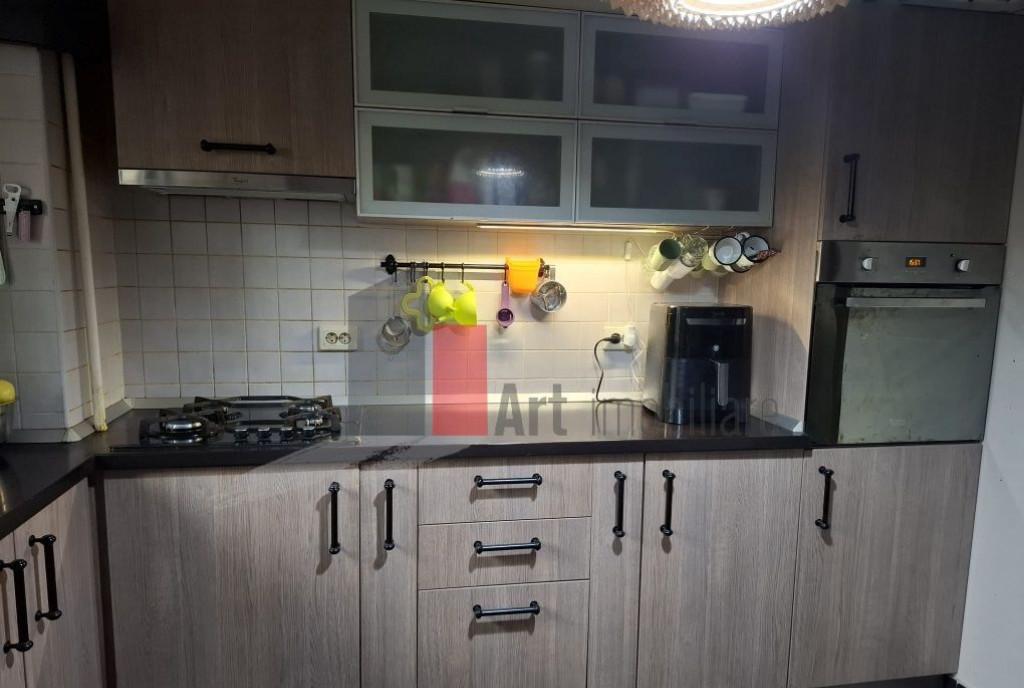 Vanzare apartament 3 camere Obregia