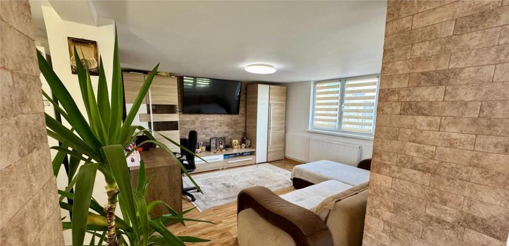 FILMTur 3D Casa eleganta curte amenajata garaj Brancoven