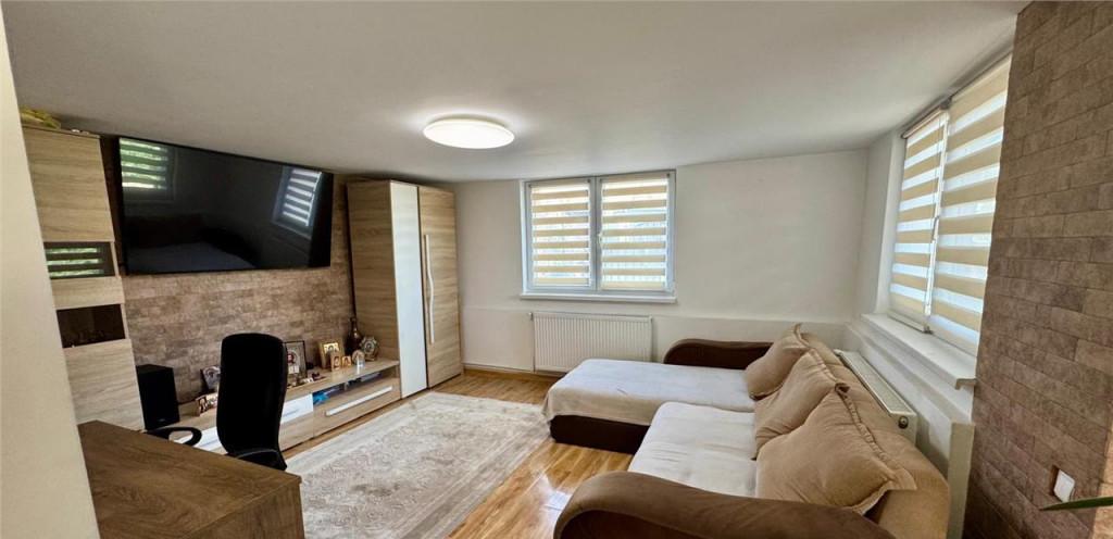 FILMTur 3D Casa eleganta curte amenajata garaj Brancoven