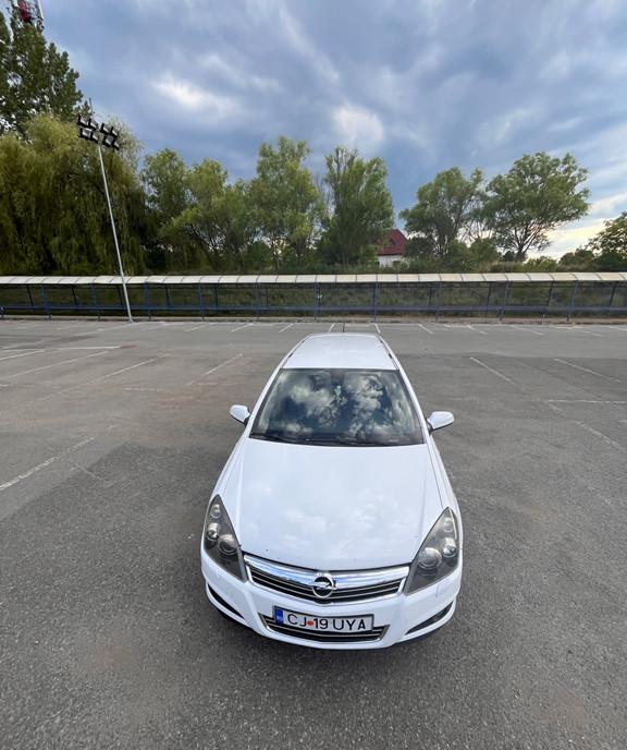 Opel Astra H 2009 1 900 eur