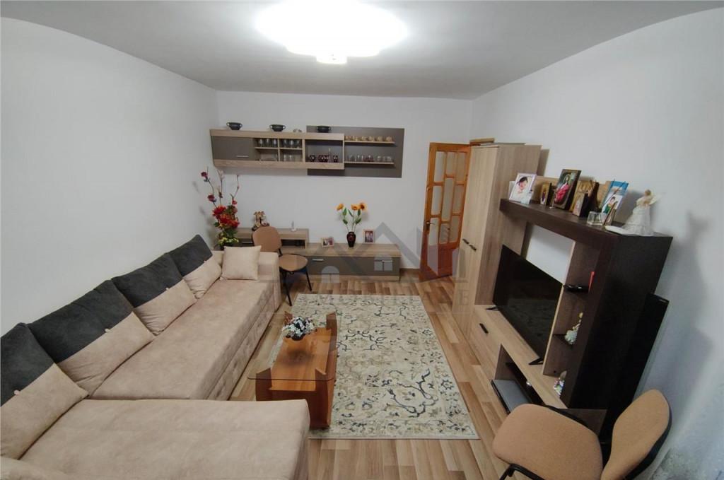 Apartament 3 camere Etaj 2 cug