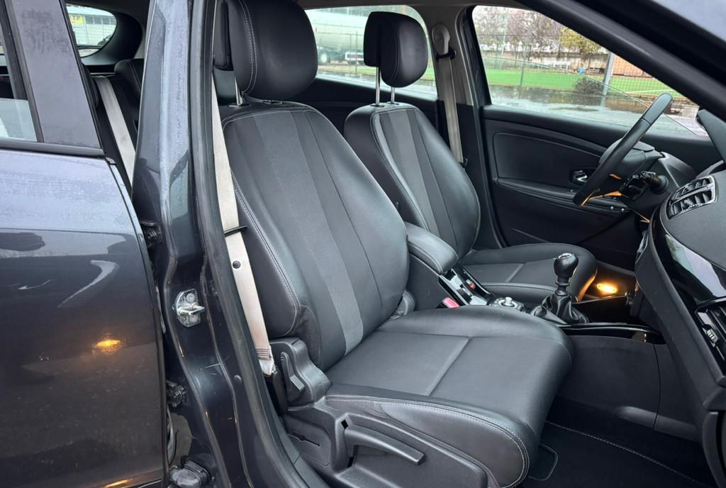 Renault megane BOSE ldquo An 2012 ldquo Euro 5 4 650 eur