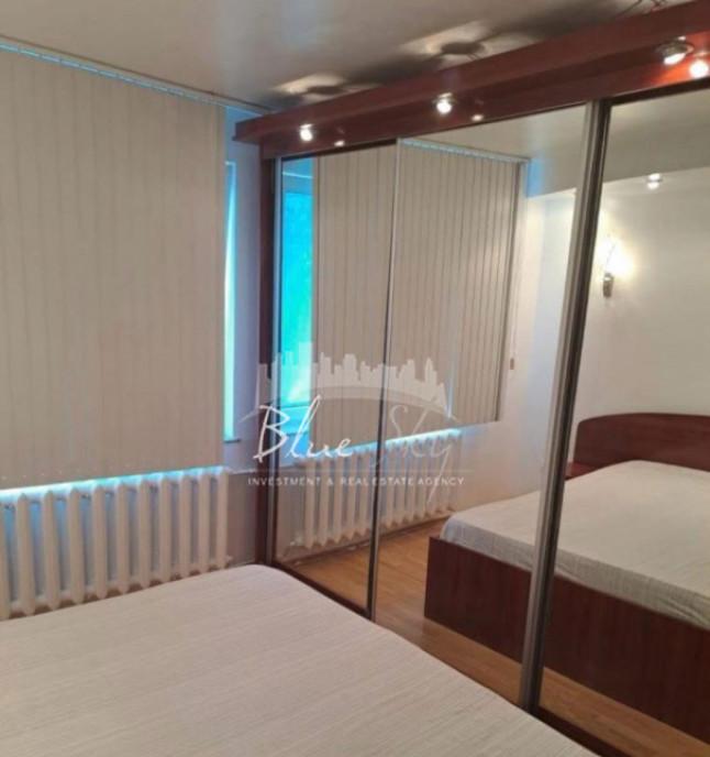 Brotacei/Tomis 3 / Scoala 7 Apartament 2 cam loc de parcar