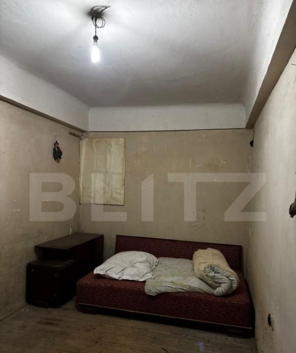 Apartament 1 camera Demisol inalt Curte Zona centra
