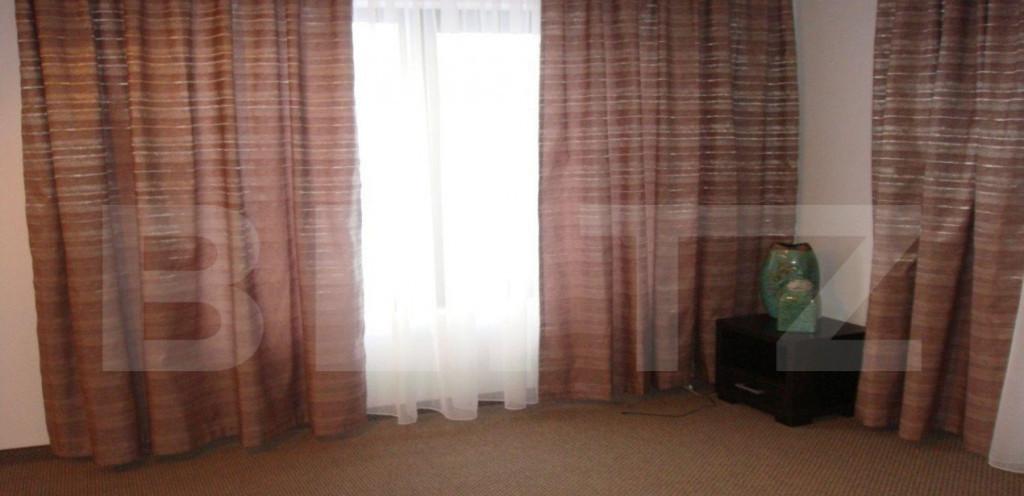 Casa cu 7 camere 220mp Unirii