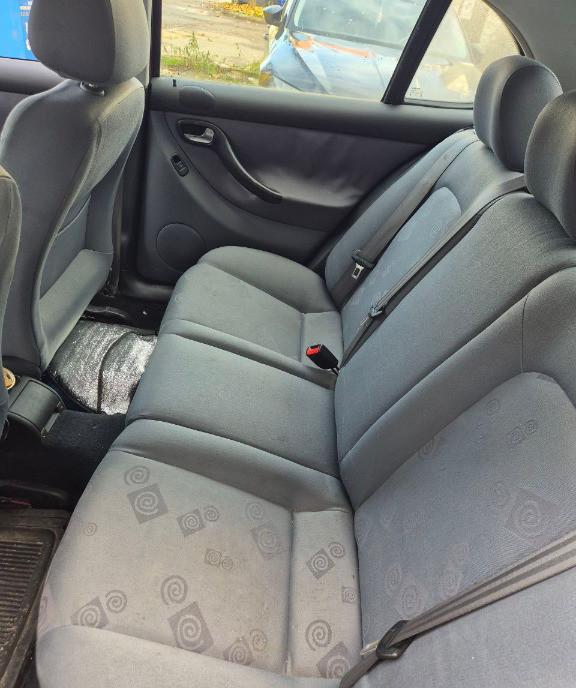 Seat Leon 1 6 16 V 2001 stare tehnica buna 6 489 lei