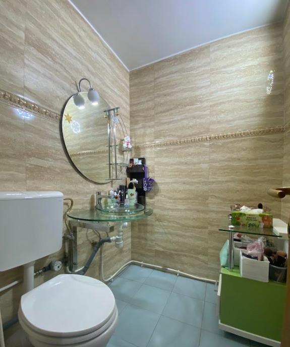 Ap 3 cam Gavana langa Spitalul Judetean 119000 euro