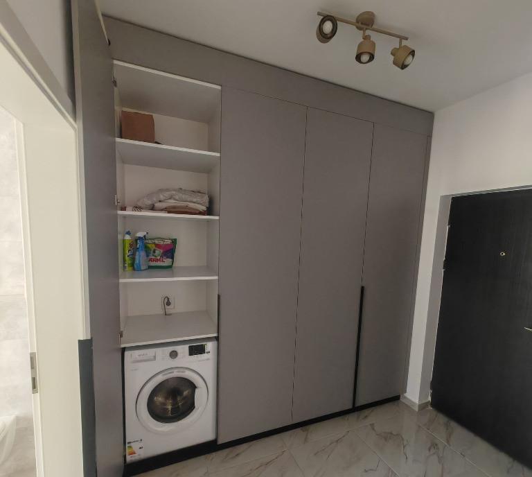 Garsoniera Moderna de Inchiriat-Sanpetru Brasov Est Loc de Parcare