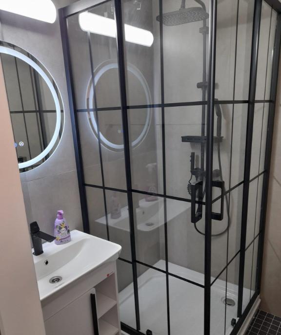 Garsoniera intre metrou Gorjului si Pacii str Apusului