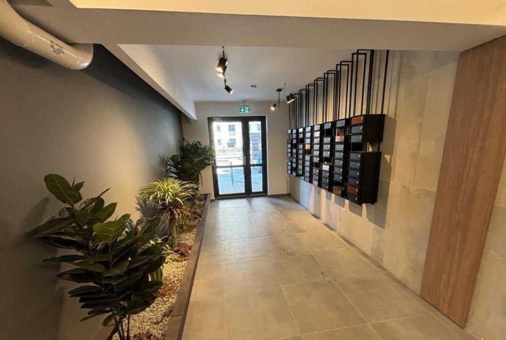 Apartament 3 camere decomandat Casa Nobel etaj 1 parcare