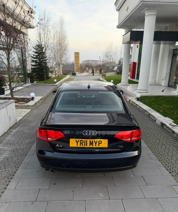 2011 Audi A4 B8 2 0 TDI UK masina buna 2 500 eur