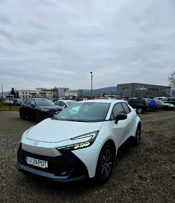 Toyota C-hr 2024 26 000 eur