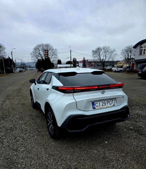 Toyota C-hr 2024 26 000 eur
