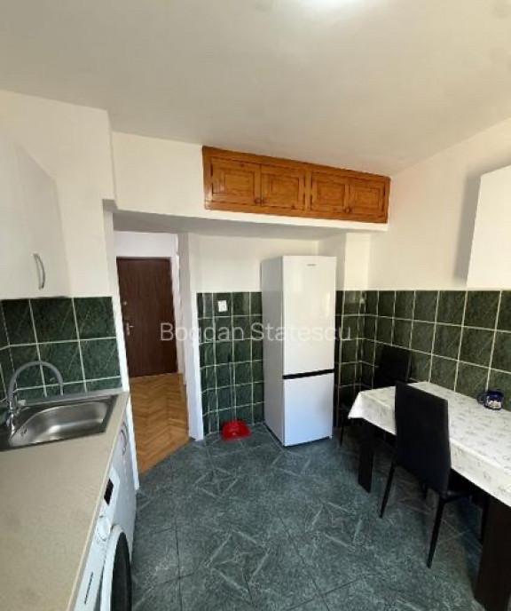 Vitan mall etaj 8 open space