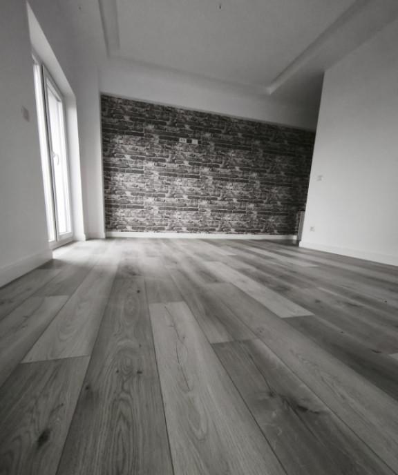 Apartament de vanzare cu 3 camere zona centrala