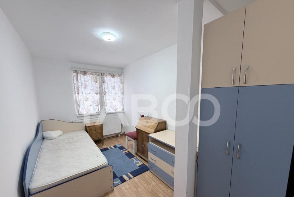 Apartament 4 camere 74 mpu 2 bai cu geam Vasile Aaron nr 22