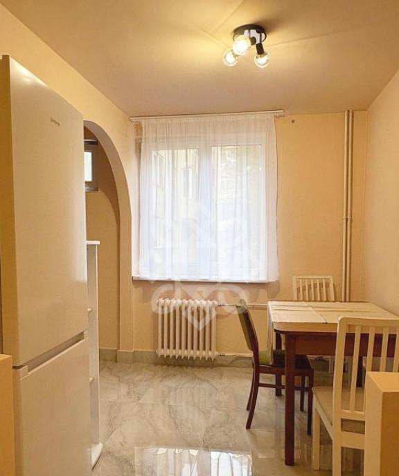 Apartament cu 4 camere de inchiriat pe Splaiul Crisanei