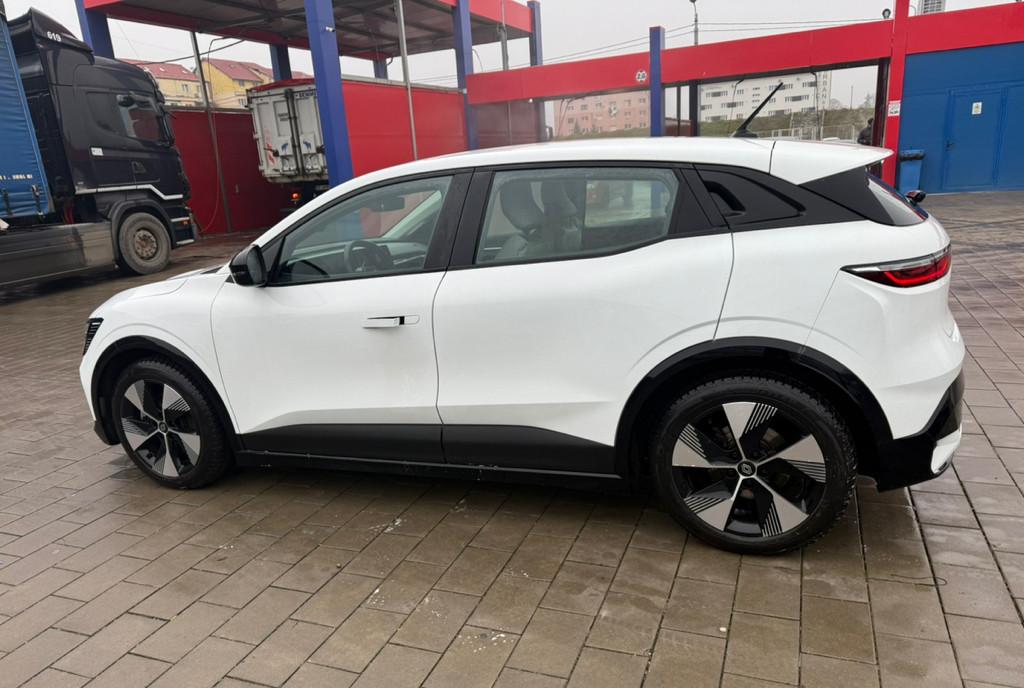 Renault Megane Etech 17 500 eur