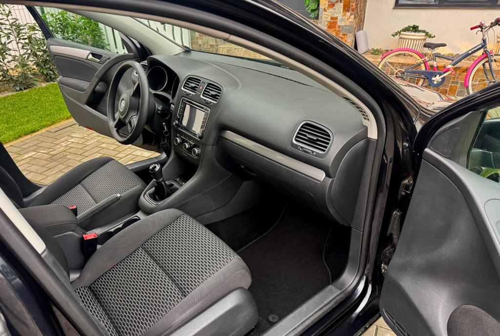 Golf 6 1 6 102cp 4 700 eur