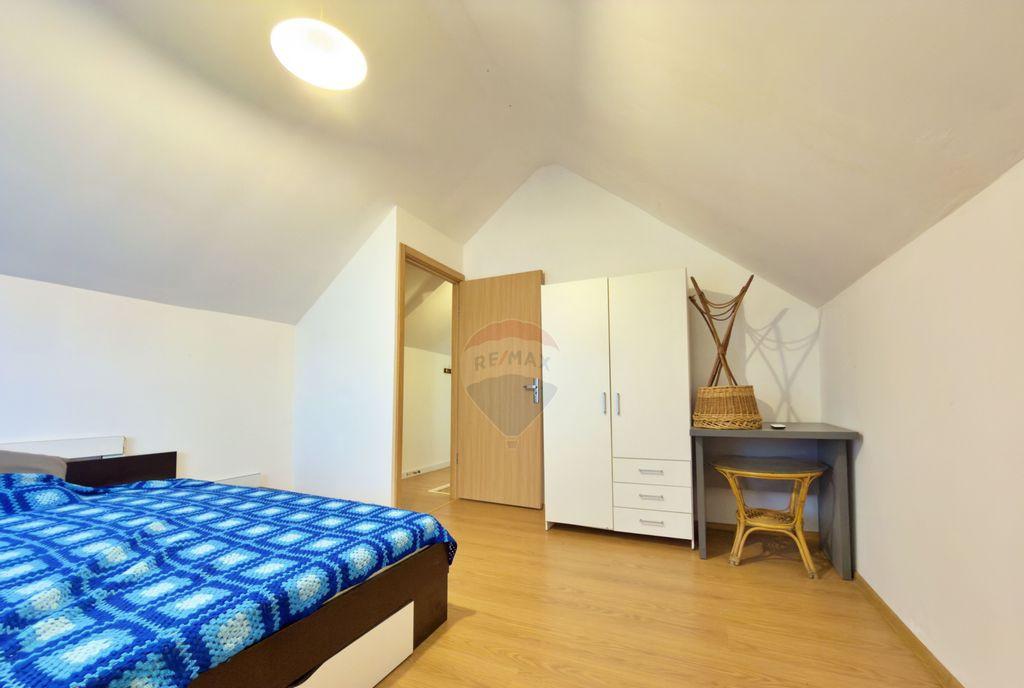 Casa cu 3 camere de vanzare in zona 3 Insule Arad