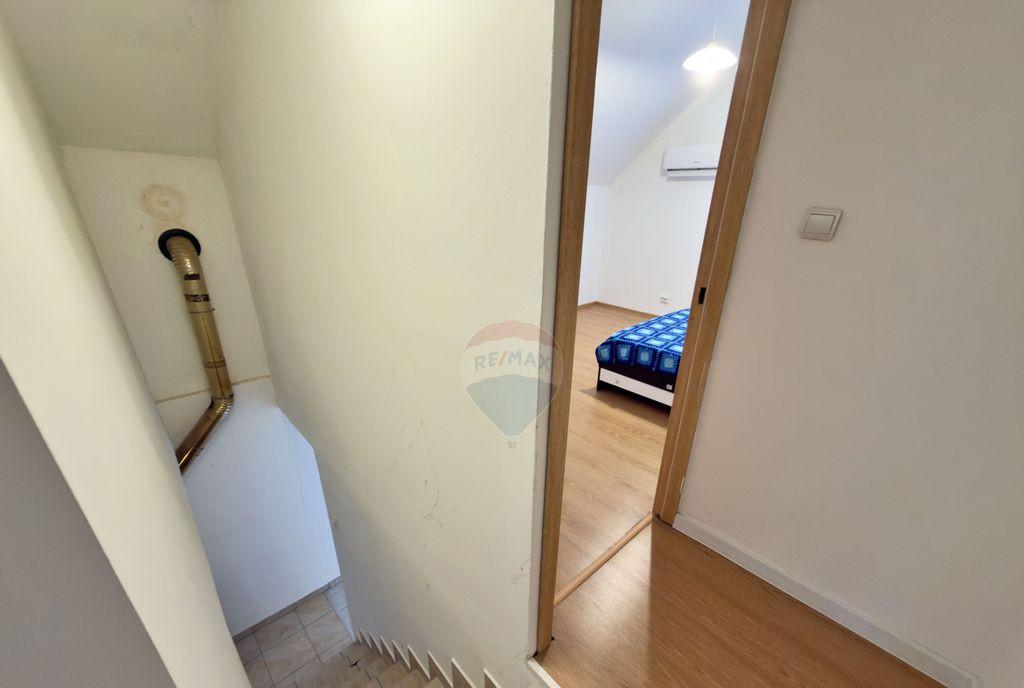 Casa cu 3 camere de vanzare in zona 3 Insule Arad