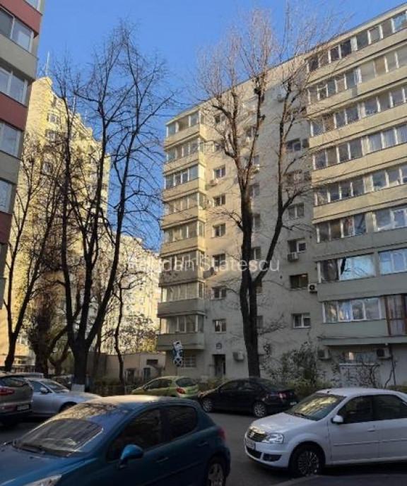 Berceni postalionului dealul cucului etaj 2