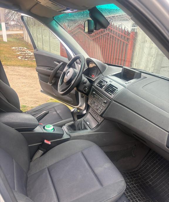 BMW x3 e83 2 0d 4x4 3 599 eur