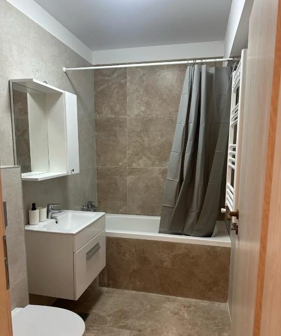 Berceni metrou biruintei 81 studio