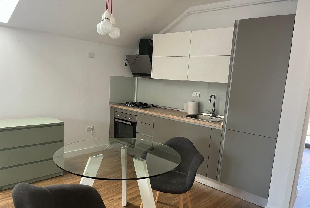 Proprietar apartament 3 camere in cartierul Florilor zona Gemenii