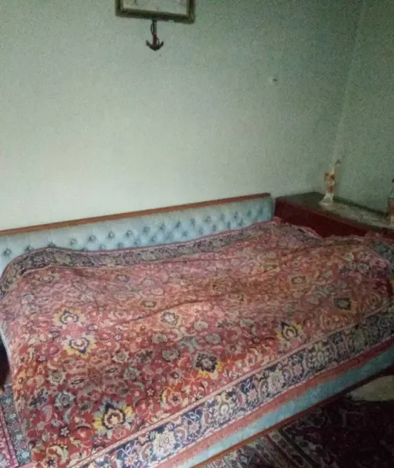 Pat cu lada pentru lenjerie