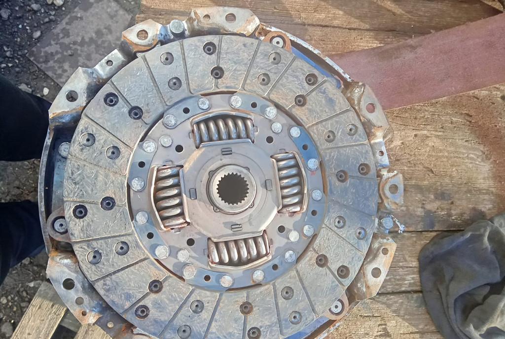 Chit dublu ambreiaj Nissan navara d40 350 eur