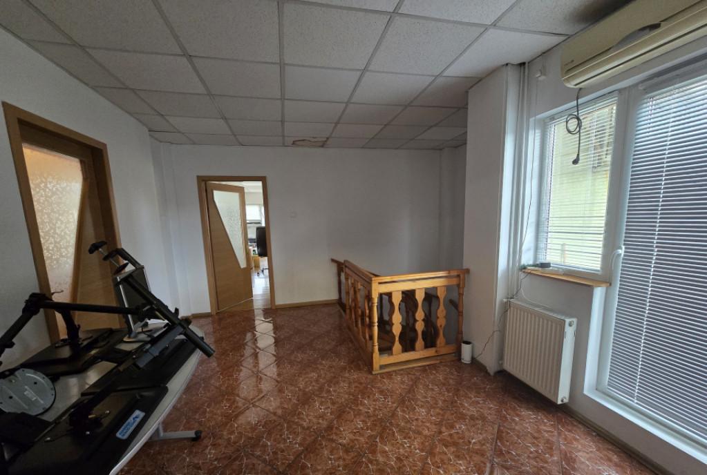 Casa la curte Sector 4 M Eroii Revolutiei