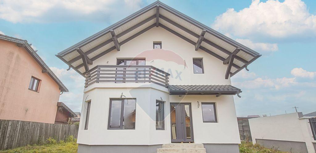 Casa Individuala 5 Camere in Tarlungeni - Zona Cen