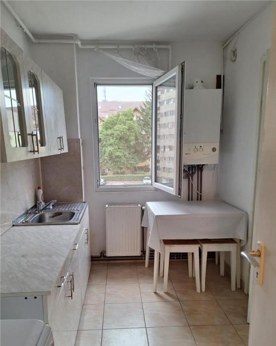 Apartament doua camere zona Garii Brasov